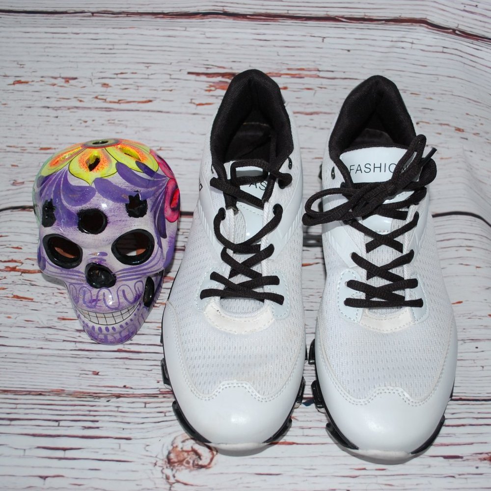 Men's Black and White Tennis shoes